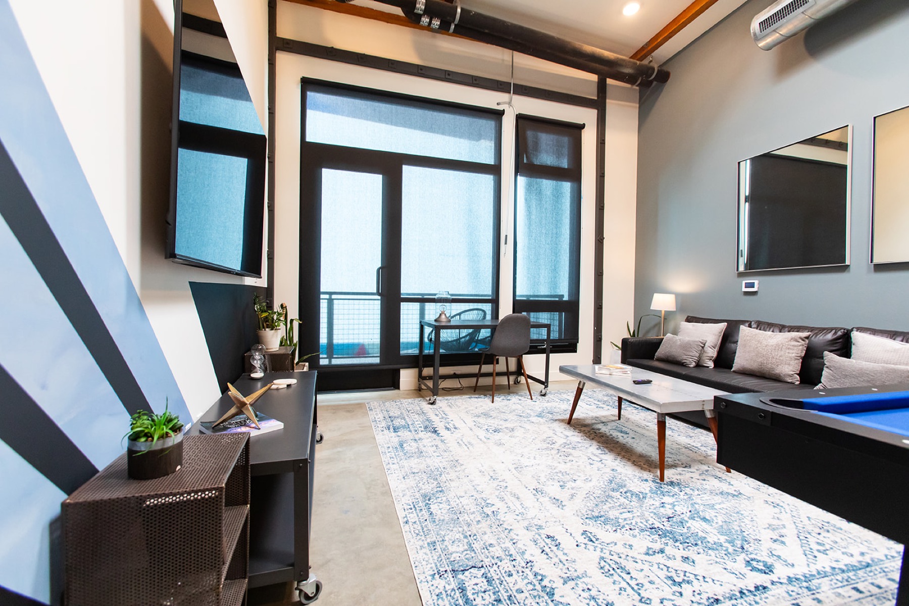 Loft 204